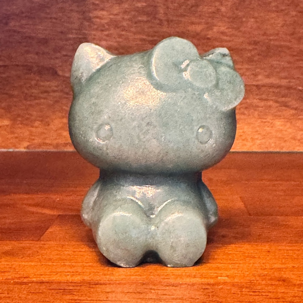 Hello Kitty Green Aventurine Crystal Figurine Carving Cute Kawaii Decor